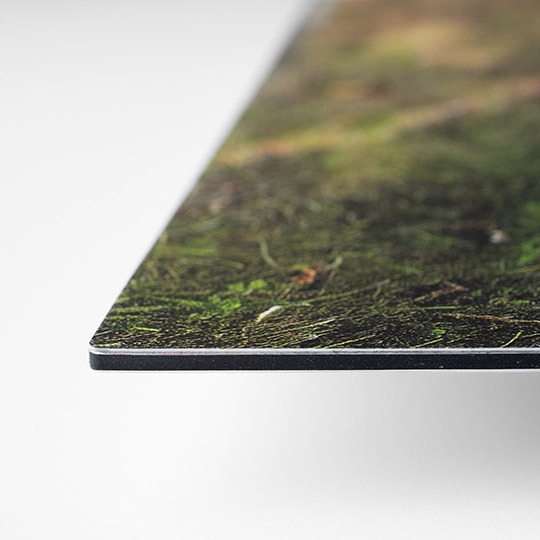 Alumiinitaulun kulma